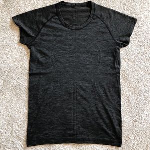 Lululemon T-Shirt